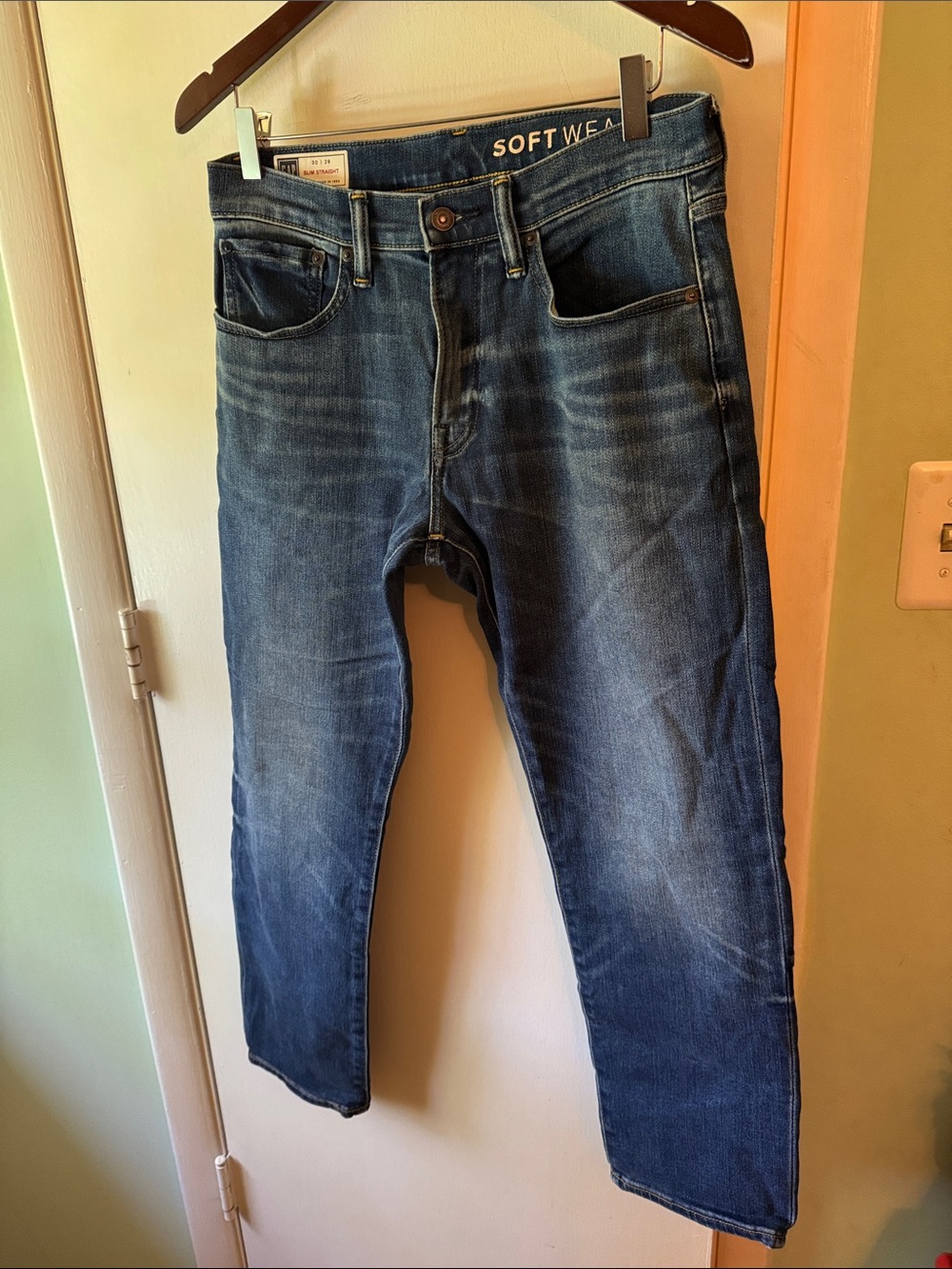 GAP Men’s Slim Straight Jeans in Dark Washed Blue